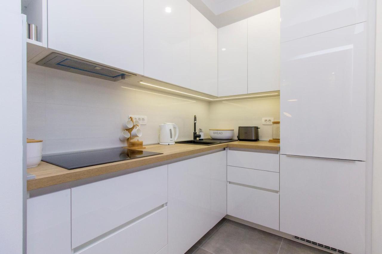 Apartment Ena ,City Center شيبينيك المظهر الخارجي الصورة