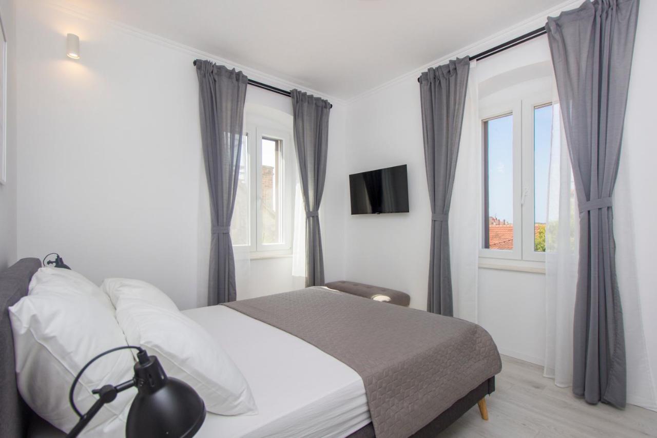 Apartment Ena ,City Center شيبينيك المظهر الخارجي الصورة