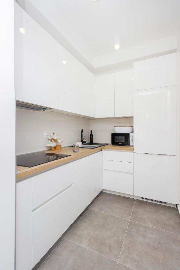 Apartment Ena ,City Center شيبينيك المظهر الخارجي الصورة