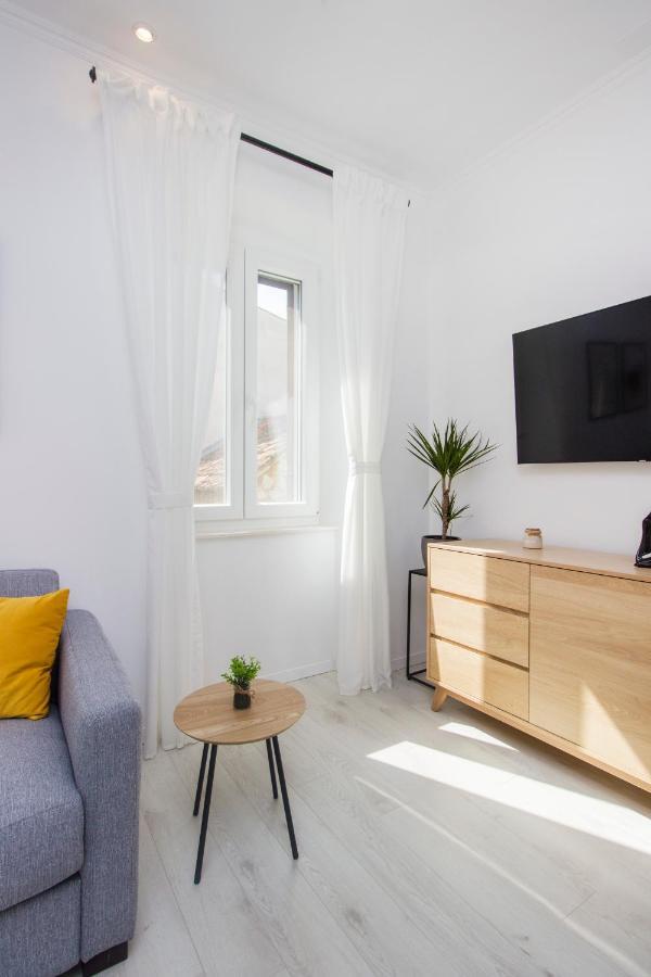 Apartment Ena ,City Center شيبينيك المظهر الخارجي الصورة